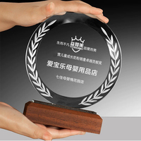 Entreprise de fabrication de trophées, vente en gros de plaques de récompense vierges en bois, trophées en cristal, trophées en verre avec base en bois