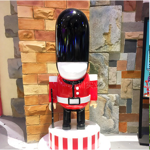 Escultura de Resina, Figura de Soldado con Uniforme Rojo, Pintada a Mano, Decoración Artística para el Hogar, Estatua de Modelo Personalizada - Product Image 3