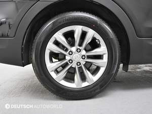 Hyundai Santa Fe 2015 Usado, 2.0 2.2 CRDi, SUV Diésel Automático, Espacioso, Potente, Confiable, Vehículo Familiar para Exportación - Product Image 4