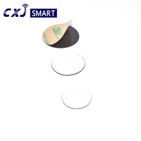    Étiquettes NFC en PVC rigide imperméables et autocollants/étiquettes métalliques 13,56 MHz, distance de lecture de 5 cm