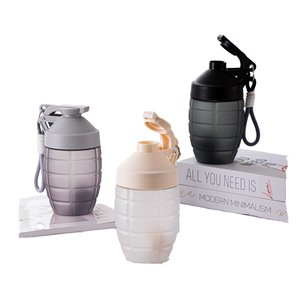 Mezclador <span class=keywords><strong>de</strong></span> botella <span class=keywords><strong>de</strong></span> agua <span class=keywords><strong>de</strong></span> proteína deportiva con forma <span class=keywords><strong>de</strong></span> <span class=keywords><strong>granada</strong></span> <span class=keywords><strong>de</strong></span> mano <span class=keywords><strong>de</strong></span> plástico transparente <span class=keywords><strong>de</strong></span> 500ml para gimnasio, Camping, apto para lavavajillas, hecho <span class=keywords><strong>de</strong></span> PP - Product Image 4