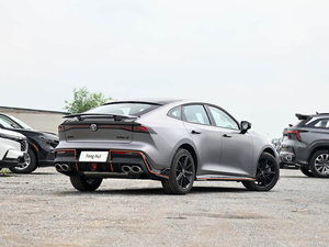 Changan UNI-V 2023 2.0T 233HP con Cámara 360, Techo Solar, Transmisión Automática de 8 Velocidades, Hatchback, Vehículo Nuevo, Entrega Rápida, Exportación de China, <span class=keywords><strong>Precio</strong></span> Económico en Venta - Product Image 5