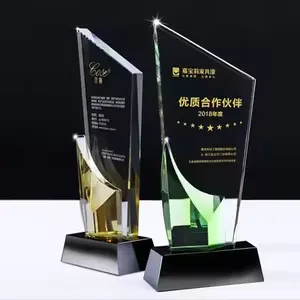 Pujiang بالجملة ملونة الطباعة الكريستال الزجاج جائزة حسب الطلب 3D النجوم الليزر النقش على شكل نجوم لافلام الكريستال الزجاج