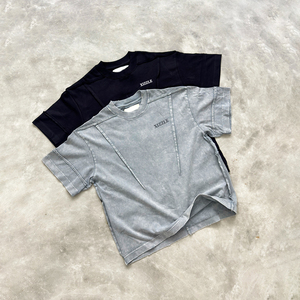 T-shirt personnalisé pour homme, fabrication sur mesure, coton épais délavé à l'acide, style streetwear, coupe oversize et carrée, manches courtes - Product Image 1