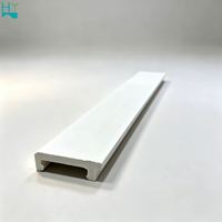 Plinthe en composite bois-plastique durable, étanche, pour murs intérieurs et protection décorative des bords de sol