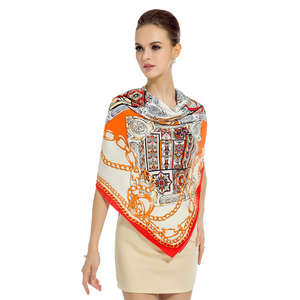 <span class=keywords><strong>Sciarpa</strong></span> in Seta Twill per Donne 130*130 cm, Design Europeo alla Moda con Stampa <span class=keywords><strong>Leopardata</strong></span> e Catene, Sciarpe Quadrate di Lusso, Grande Scialle Regalo - Product Image 3