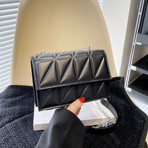 Diamond-Patterned Elegant Little Style <strong>Bag</strong> for Women 2026 New Fashion Shoulder Crossbody Chain <strong>Bag</strong> Work Commute Handbag - Product Image 3