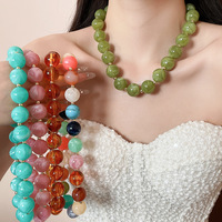 Collier ras du cou et bracelet à perles rondes colorées en acrylique et perles dorées pour femme, idéal pour l'été et la plage
