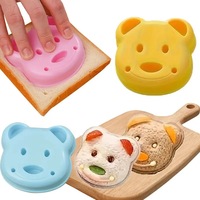 Moule à sandwich en plastique, emporte-pièce à pain en forme d'ours, de chat, de lapin, de voiture, moule à gâteau, biscuit, dispositif de gaufrage, emporte-pièce à croûtes, emporte-pièce à biscuits