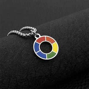 Collar de Acero Inoxidable con Colgante de la Bandera del Orgullo LGBT para Mujer, con Cadena de Eslabones y Esmalte Colorido - Product Image 4