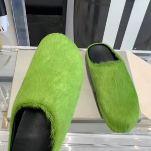 Sneakers de luxe de haute qualité pour hommes et femmes, pantoufles en fourrure, semelles épaisses en caoutchouc, pantoufles confortables pour l'extérieur, chaussures décontractées - Product Image 3