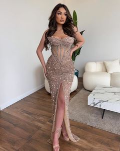 2024 donna con spacco frontale con perline di paillettes abiti da sera lussi dalla spalla svuotano abiti da ballo con nappine - Product Image 1