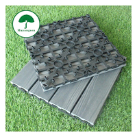 Nouvelles dalles de terrasse coextrudées à emboîtement par clic, design innovant, option de revêtement de sol composite DIY idéale pour les balcons en extérieur