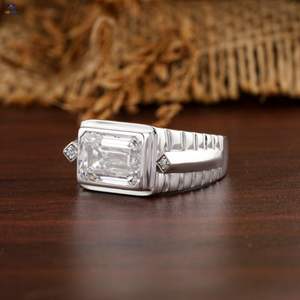 4.07 TDW มรกตและกลมตัดเพชรแหวนหมั้นทองคำขาว18K พร้อมหินเน้นเพชร cvd/hpht - Product Image 2