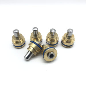 Kit Guarnizioni Joystick per Escavatore e Gru E200 307 312 320 325 330 336 <span class=keywords><strong>B</strong></span>/C/<span class=keywords><strong>D</strong></span> - Punta a Proiettile in Acciaio Temprato NBR - Product Image 1