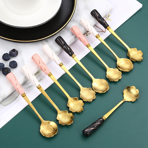 Cuchara de café con mango de cerámica, cuchara larga de acero inoxidable para mezclar, diseño bonito con patrón de flores para postre, té y café - Product Image 4