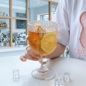 Elegante Copa de Vino de Vidrio Transparente y Resistente de 0.4L con Diseño Acanalado para Bodas, Hoteles, Fiestas, Uso Diario en el Hogar - Product Image 1