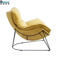 Tables et chaises bon marché en chaises longues table