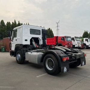 Camion tracteur Sinotruk HOWO 4x2 <span class=keywords><strong>d</strong></span>'occasion, 336 CV, 6 roues, à vendre à <span class=keywords><strong>prix</strong></span> réduit - Product Image 2