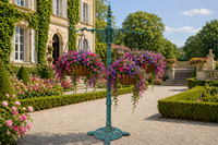Mangeoire à oiseaux solaire sur pied en plastique, style antique, avec crochets décoratifs, résistante à la rouille, écologique et résistante aux intempéries