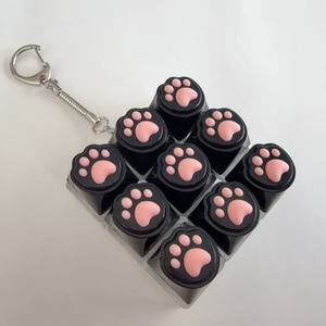 Porte-clés Clavier 9 Touches Anti-Stress Patte de Chat Colorée Mignonne pour Garçons et Filles – Jeu de Clavier à Bout des Doigts Anti-Stress - Product Image 1