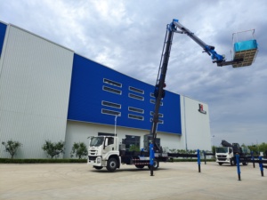 รถยกคนแบบเคลื่อนที่ได้ด้วยตัวเอง ยี่ห้อ JIUHE รุ่นใหม่ ขายดี ใช้เครื่องยนต์ดี<span class=keywords><strong>เซ</strong></span>ล ระยะยกสูง 30 เมตร เหมาะสำหรับงานยกของบ<span class=keywords><strong>น</strong></span>อาคารสูง ใช้สำหรับเก็บเกี่ยวผลผลิต - Product Image 2