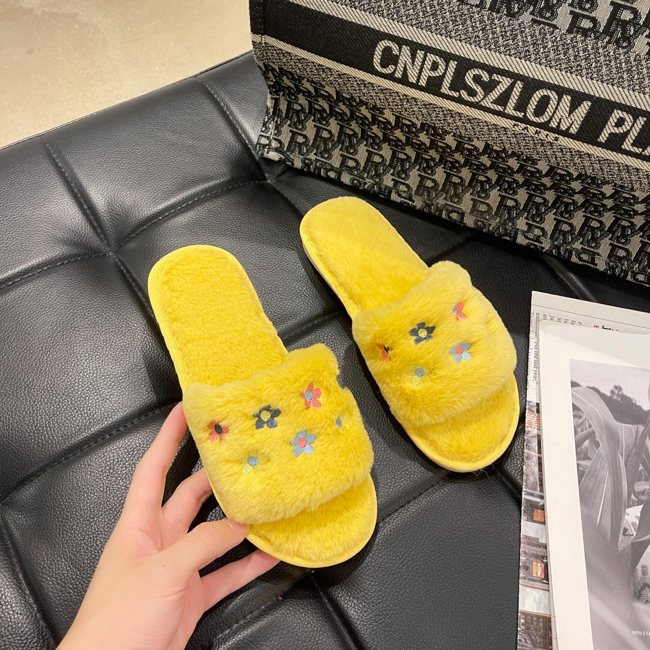 สีเหลือง