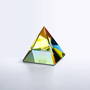 MH-PY027 Bán Buôn Tùy Chỉnh In Ấn Thủy Tinh Paperweighyt 3d Laser Tinh Thể Kim Tự Tháp - Product Image 4