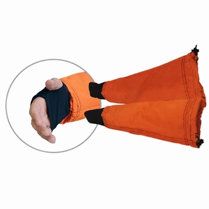 CVL93 Couvre-bras jetable anti-coupure ergonomique rouge imperméable série 16M/S modèle 22381400 - Product Image 1