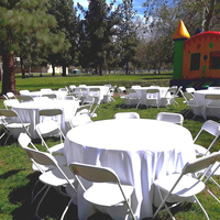 Prix d'usine, personnalisation, vente en gros de chaises et de tables en bois et en plastique pour les événements, les mariages, avec des chaises pour enfants