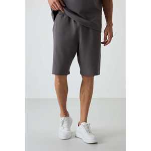 Conjunto de Pantalones Cortos Oversize para Hombre en Gris Oscuro, Algodón, 85249, Corte Básico y Cómodo - Product Image 6