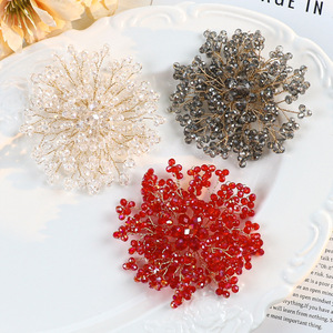 Nieuwe luxe elegante handgemaakte acryl kristallen kralen broches voor dames groothandel - Product Image 2