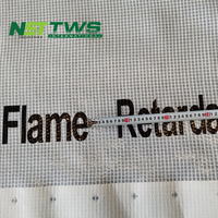 Bâche d'échafaudage Bâche de confinement d'échafaudage Monoflex Stripe Flamesafe 6mil 150gsm