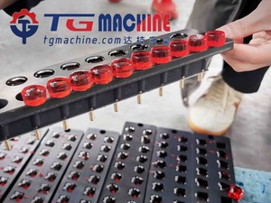 Línea de producción de caramelos de goma semiautomática | Máquina para hacer gelatina y dulces suaves para uso en pequeñas fábricas - Product Image 4