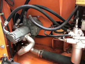 Excavatrice hydraulique d'occasion Hitachi ZX60 6 tonnes, modèle 2023, moteur et boîte de vitesses d'origine japonaise - Product Image 5