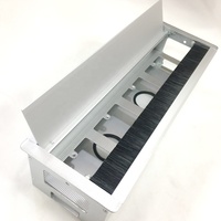 Boîte de gestion des câbles en alliage d'aluminium 400 mm 4 86 mm Trou de prise Fermeture douce Rabattable Boîte de gestion des câbles pour bureau