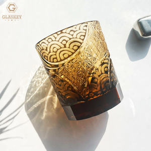 Verre à <span class=keywords><strong>whisky</strong></span> <span class=keywords><strong>japonais</strong></span> sculpté à la main Moon Sea Connected Amber Crystal Handmade Glass Shot Glass Tumbler Cup - Product Image 4