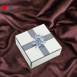 Boîte à bijoux en verre carrée en forme de fleur, faite à la main, luxueuse, pour ranger les souvenirs, avec logo personnalisé, cadeau pour femmes et filles - Product Image 3