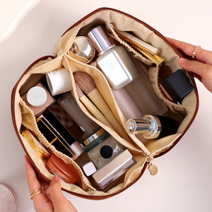 Wholesale Oem Custom <strong>Large</strong> <strong>Capacity</strong> <strong>Travel</strong> <strong>Cosmetic</strong> <strong>Bags</strong> Outdoor Portable Pu Leather Zipper Makeup <strong>Bag</strong> for Washing Beauty - Product Image 5