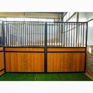 Écurie à chevaux préfabriquée portable de luxe de 12 pieds, cloison en acier galvanisé, panneaux remplis de bambou, écurie équestre - Product Image 3