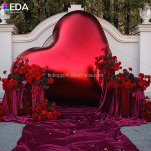 LEDA Moderno Globo Espejo de PVC Hermético con Forma de Corazón Rojo, Novedad para Exhibiciones en Centros Comerciales y Bodas - Product Image 1