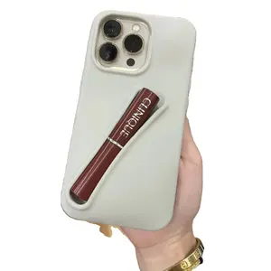 Brillant à lèvres design de charme mode personnalisé Porte-brillant à lèvres créatif vente en gros étui de téléphone en silicone pour les lèvres téléphone 15 14 13 Pro Max