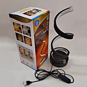Lampe de table serpentine moderne et simple avec alimentation USB LED réglable, boîte en plastique, éclairage domestique, vente en gros d'usine - Product Image 2