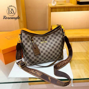 Nouveau sac à bandoulière décontracté vintage, de niche, portable, élégant et tendance, grande capacité, avec fonction de doublure aérée - Product Image 2