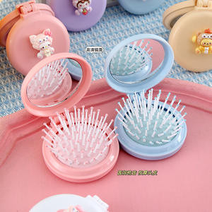 مشط ومرآة محمول 2 في 1 للفتيات والأطفال بتصميم كرتوني لطيف مع وسادة هوائية قابلة للطي ووظيفة تدليك من سانريو - Product Image 3