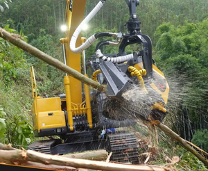 Trituradora de Madera para Maquinaria Forestal YCF230 de Alcance Extendido para Mantenimiento y Gestión de Plantaciones Tropicales - Product Image 5