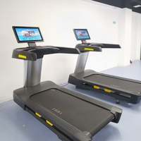 Machine de course d'entraînement cardio de luxe équipement de gymnastique Fitness écran tactile LCD motorisé TV tapis roulant électronique commercial