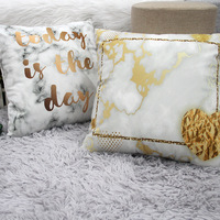 Housse de coussin en peluche courte à rayures géométriques nordiques imprimées numériquement – Grande Vente