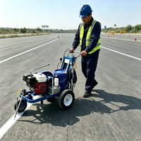 Machine de marquage routier par extrusion avec tuyau de 15 m pour une accessibilité polyvalente sur le chantier