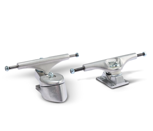 Camions de planche à roulettes <span class=keywords><strong>en</strong></span> alliage d'aluminium à ressort durable Aztron pour le surf et l'utilisation <span class=keywords><strong>en</strong></span> plein air Silver <span class=keywords><strong>Carver</strong></span> - Product Image 2